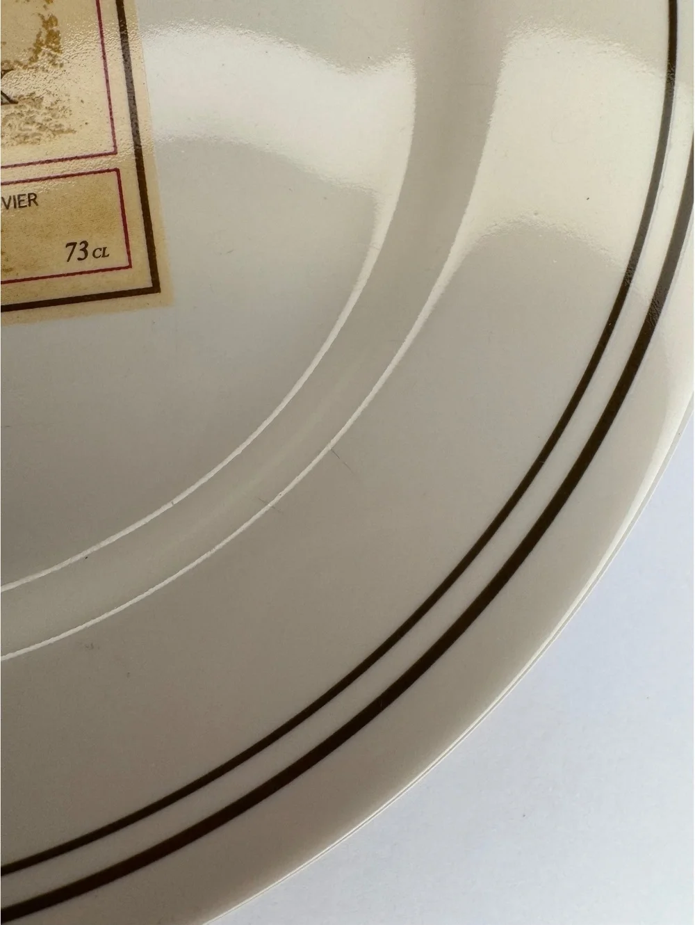 4 Classic Wine Plates by Restoration Hardware with Wooden Storage Box